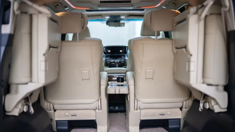 Kursi Terbaik di Alphard untuk Lansia & Anak Kecil